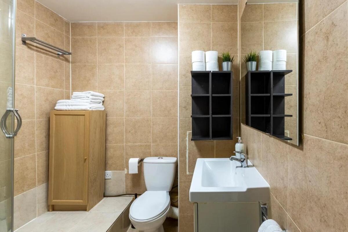 Camden Apartment By Morethanstays Londyn Zewnętrze zdjęcie
